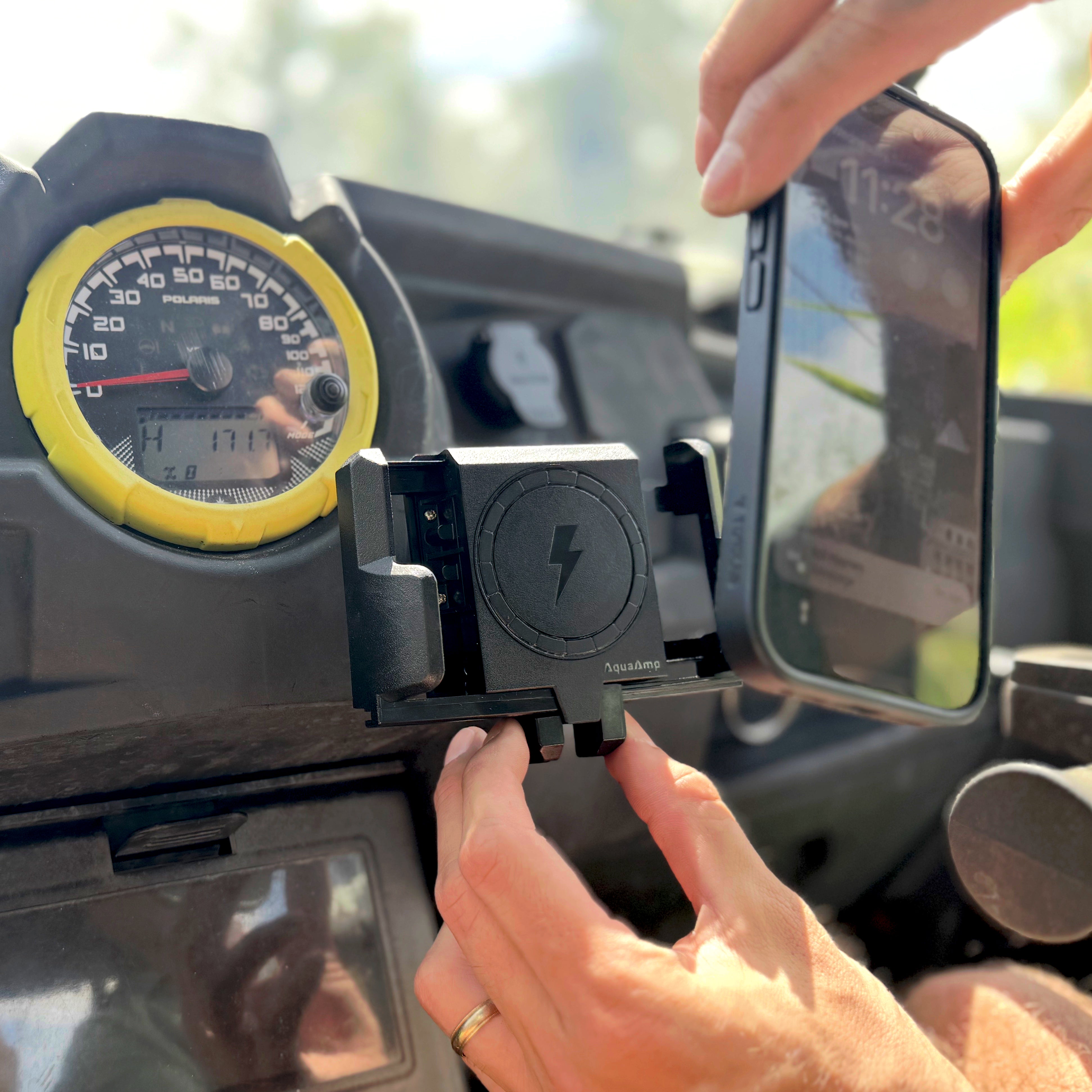 AquaAmp RZR UTV Waterproof Wireless Phone Charger 900 Series 25W Qi2.2